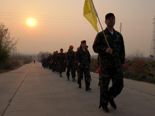 賦安防火門參加團隊拓展訓練?