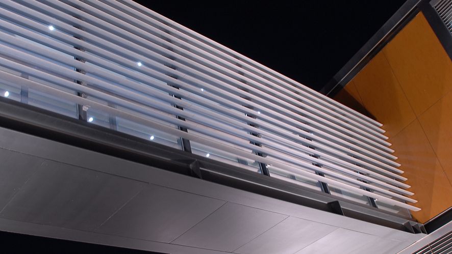 防火卷簾門和擋煙垂壁的區別? 防火卷簾門和擋煙垂壁的區別?